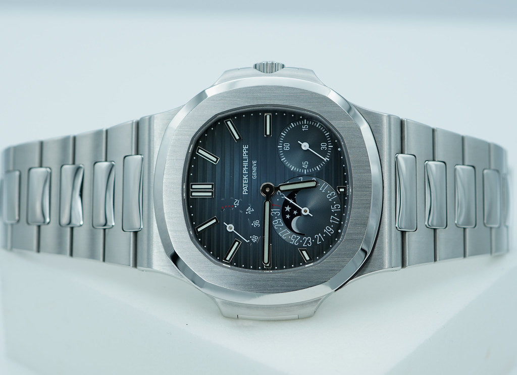 Patek PHILIPPE 5712/1A STAINLESS STEEL NAUTILUS BLUE DIAL MOONPHASE 2022 FULL SET