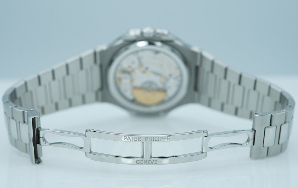 Patek PHILIPPE 5712/1A STAINLESS STEEL NAUTILUS BLUE DIAL MOONPHASE 2022 FULL SET