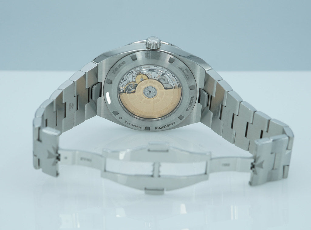 Vacheron CONSTANTIN OVERSEAS 4000V MOONPHASE RETROGRADE DATE BLUE DIAL 2025 FULL SET