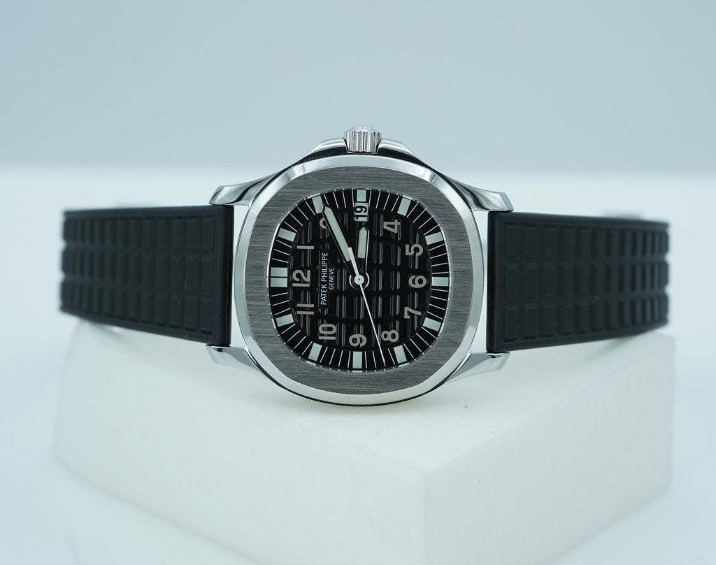 Patek PHILIPPE 5064A AQUANAUT QUARTZ STAINLESS STEEL 35MM 2015 EXTRA STRAPS BOX PAPERS
