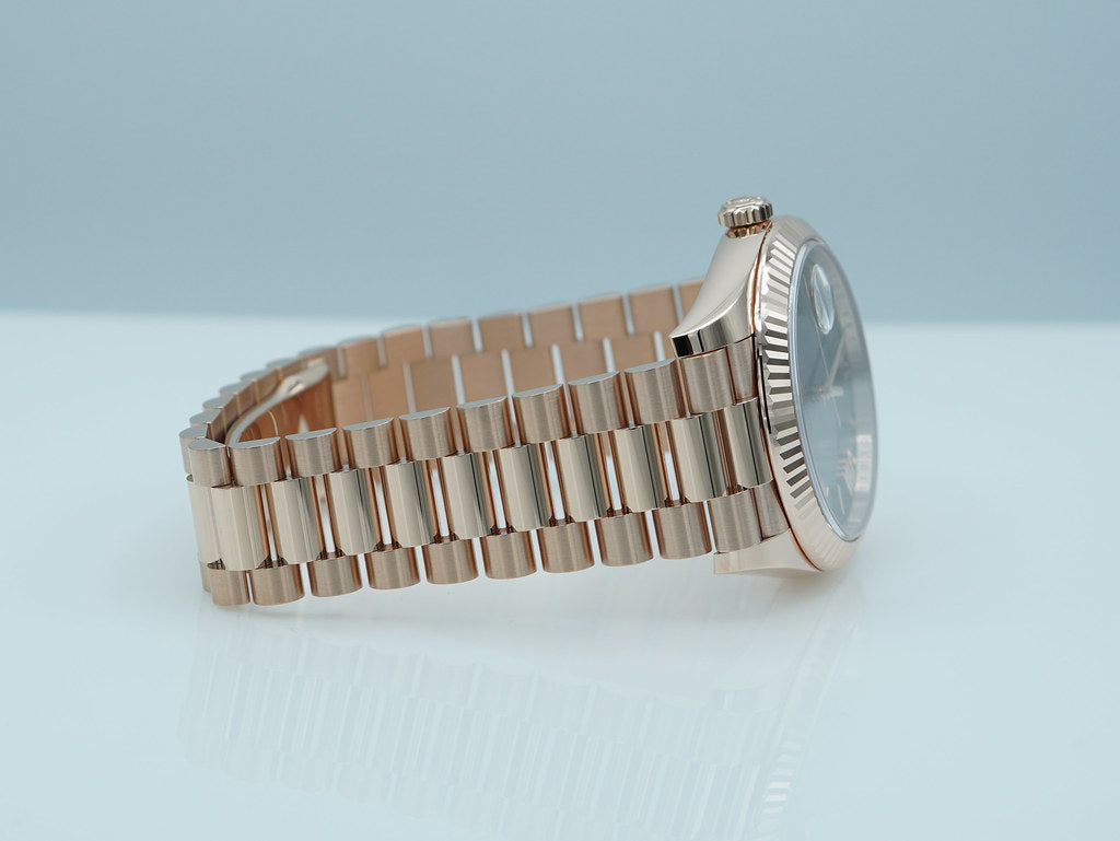Rolex 228235 DAY DATE 40 ROSE GOLD OMBRE ROMAN DIAL 2025 WARRANTY FULL SET