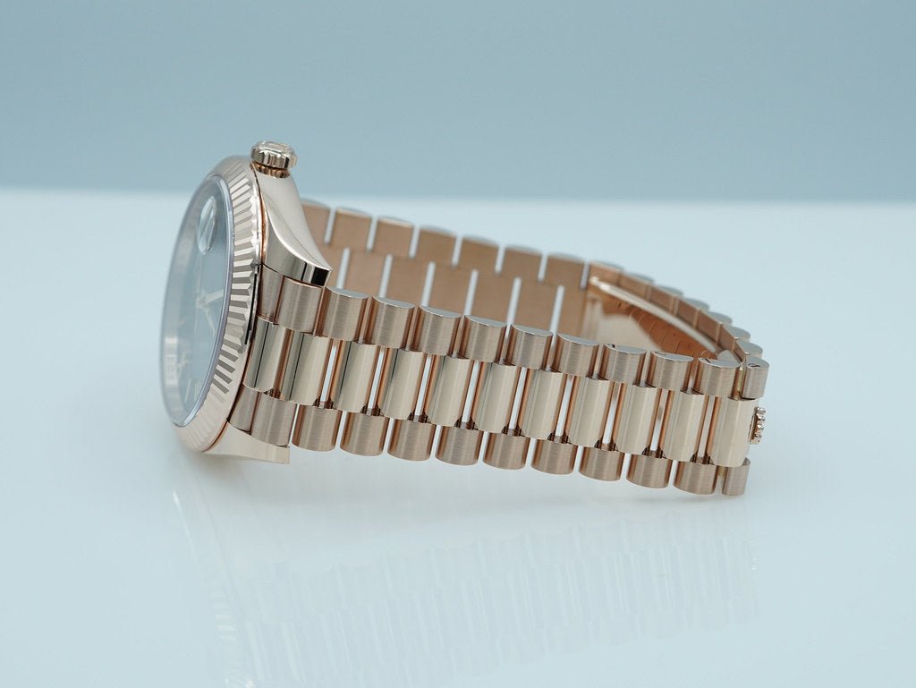 Rolex 228235 DAY DATE 40 ROSE GOLD OMBRE ROMAN DIAL 2025 WARRANTY FULL SET