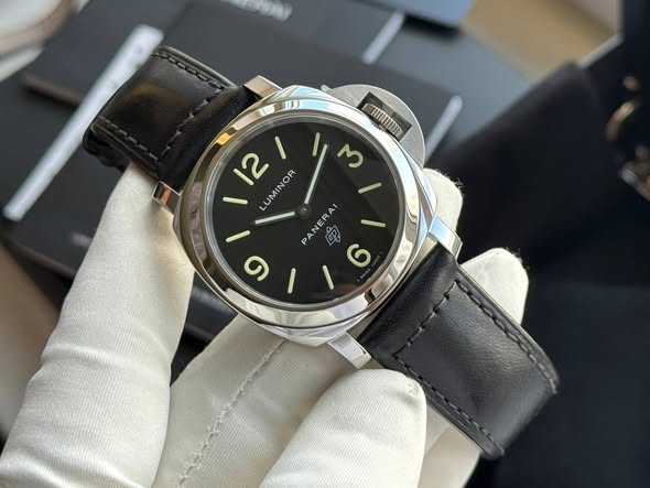 Panerai luminor base logo pam01000