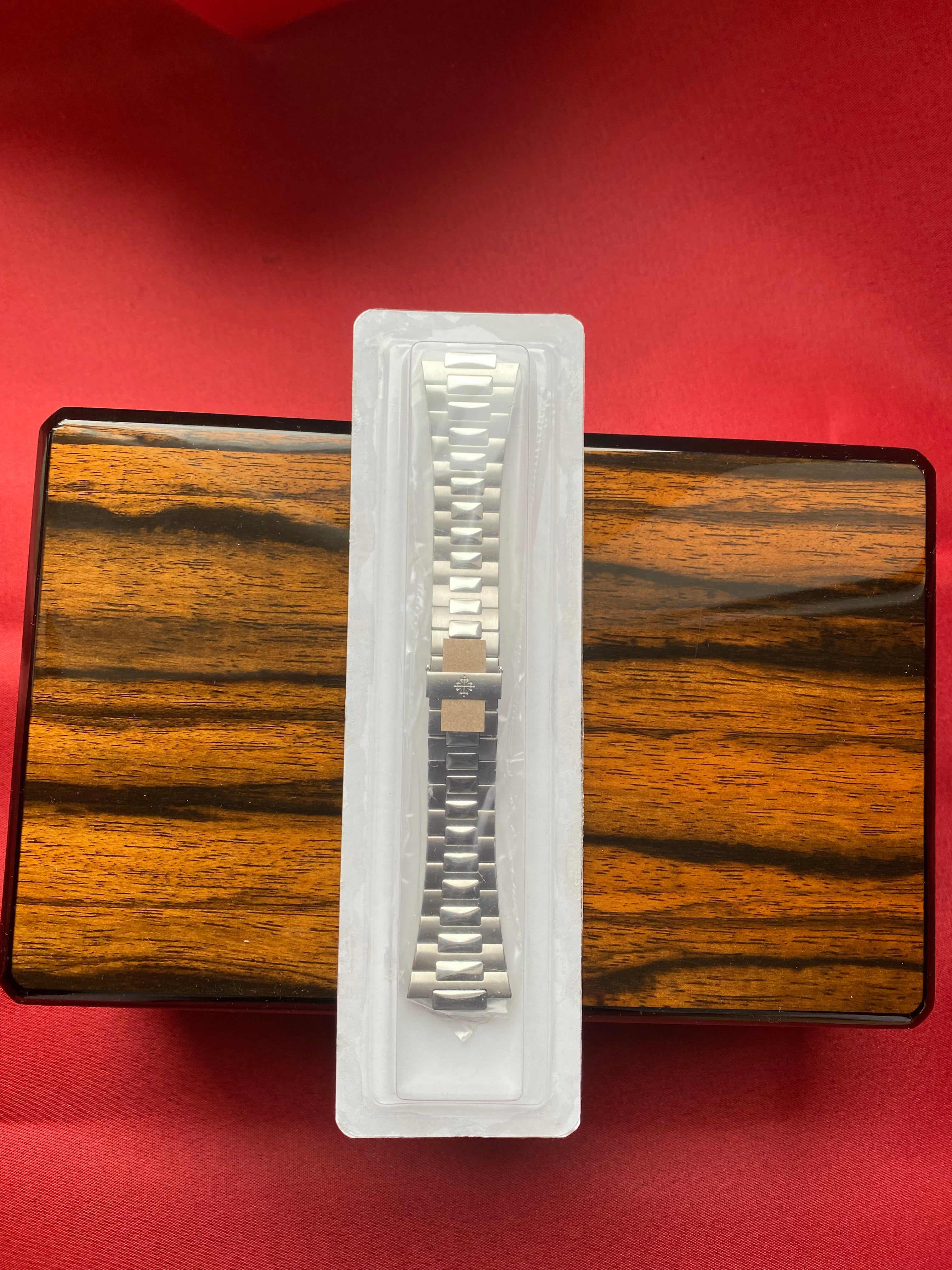 Patek_Philippe_Nautilus bracelet